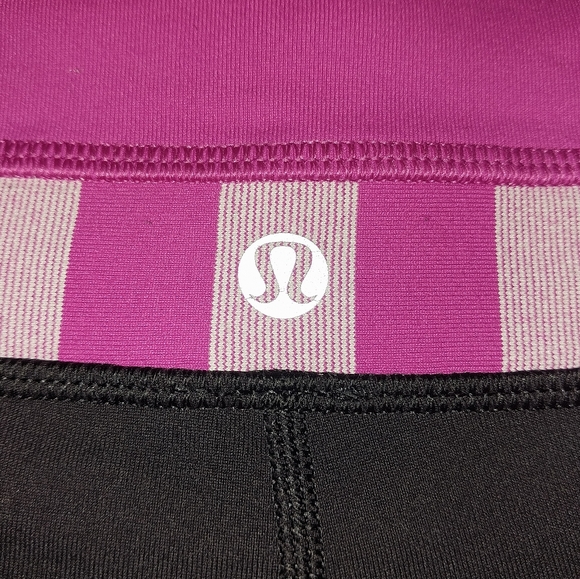 Lululemon Groove Shorts Reversible Black and Pink Size 6 - Picture 6 of 8